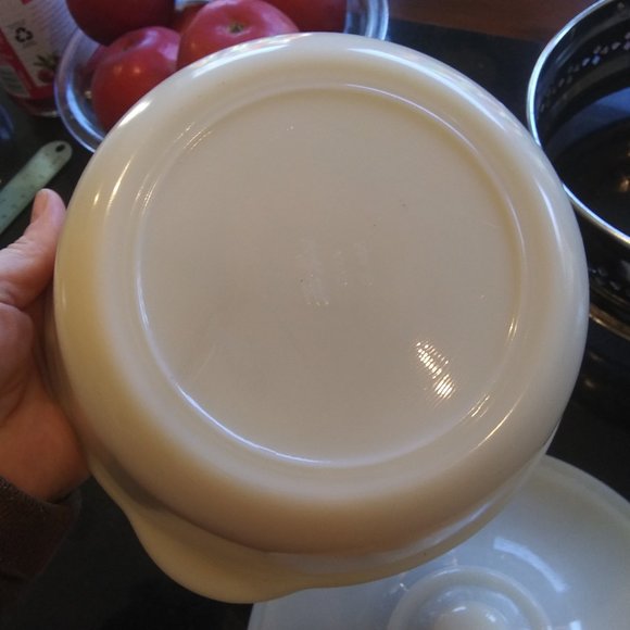 VTG New old stock Ivory Fire king Anchor Hocking made in USA covered dish - Picture 8 of 16